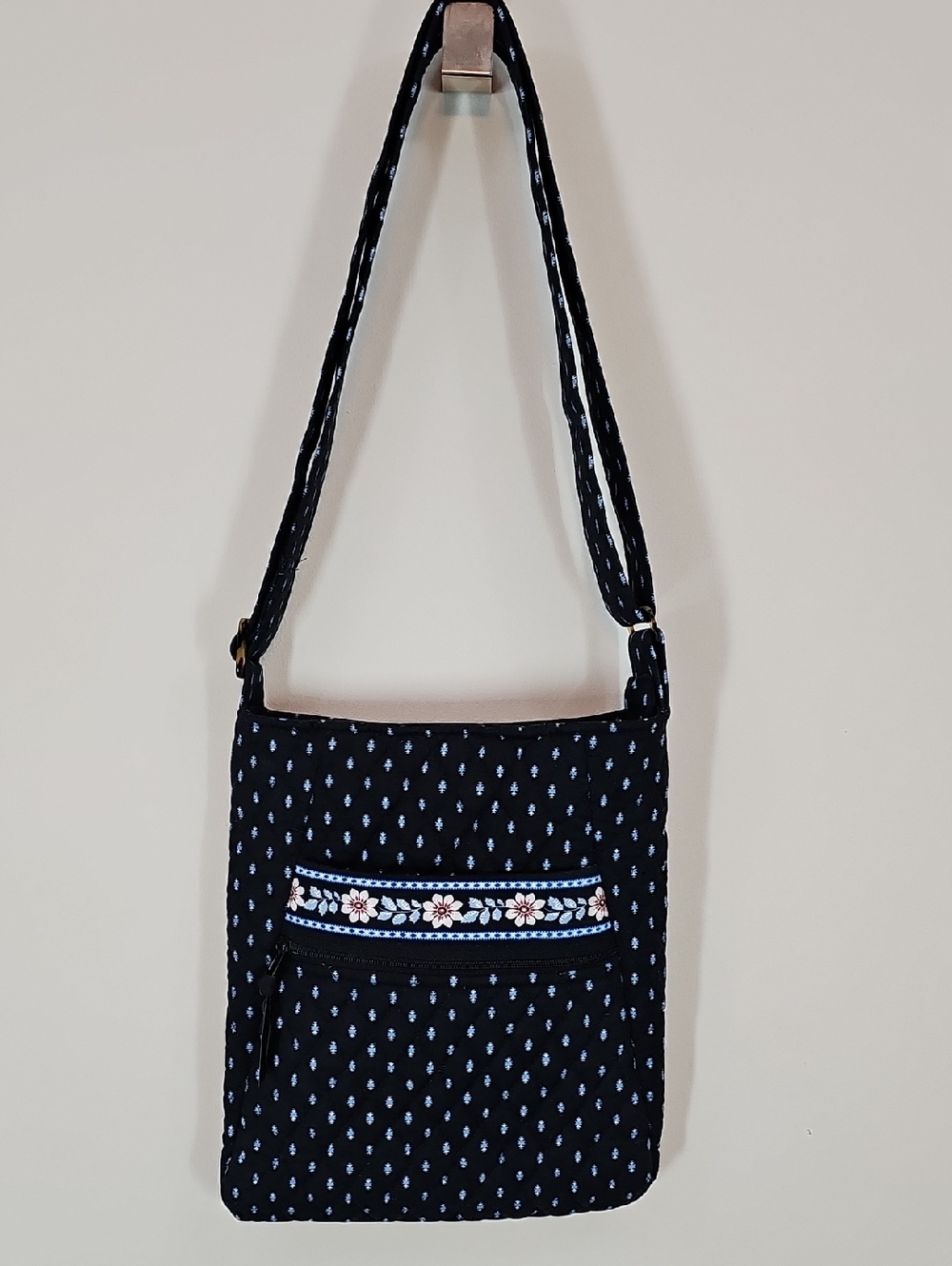 Vera Bradley Hipster Crossbody Alpine Black Retired Pattern Quilted Cotton Navy